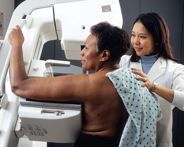 Les effets et les complications possibles de la liposuccion douce